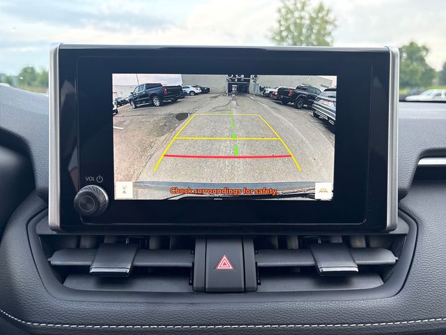 2024 Toyota RAV4 XLE - Photo 15