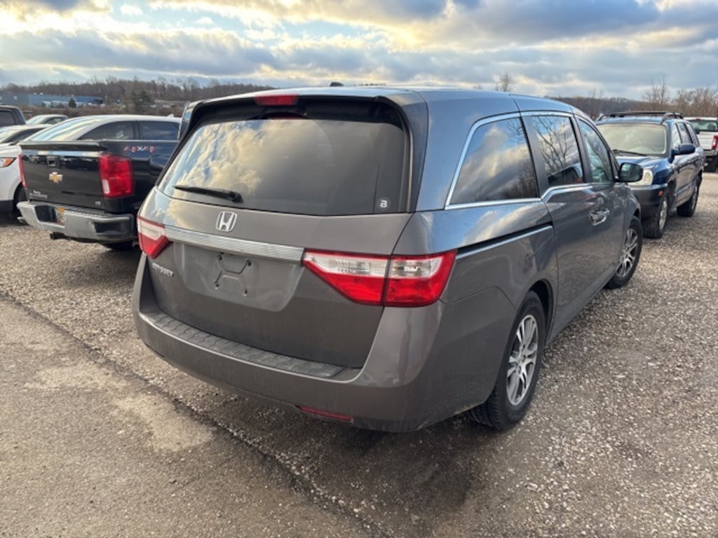 Used 2011 Honda Odyssey EX-L Van