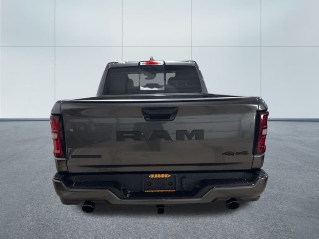 New 2026 Ram 1500 BIG HORN CREW CAB 4X4 5'7 BOX Pickup