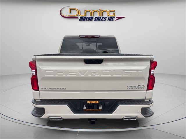 2026 Chevrolet Silverado 1500 High Country photo 3