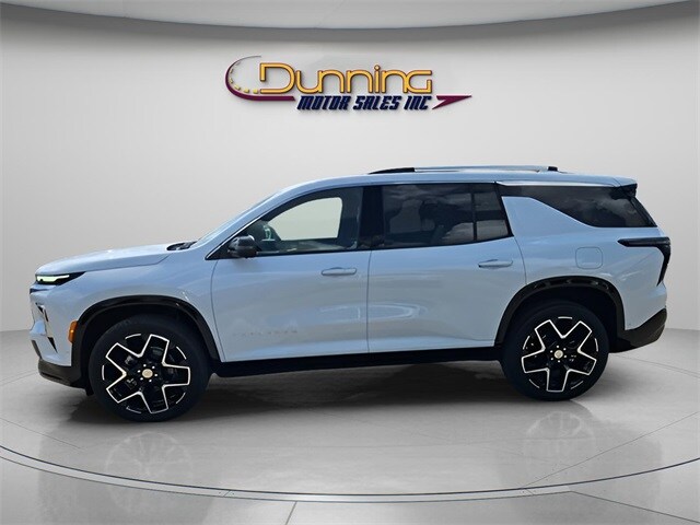 2026 Chevrolet Traverse High Country photo 2