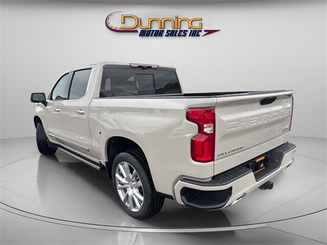 2026 Chevrolet Silverado 1500 High Country photo 2