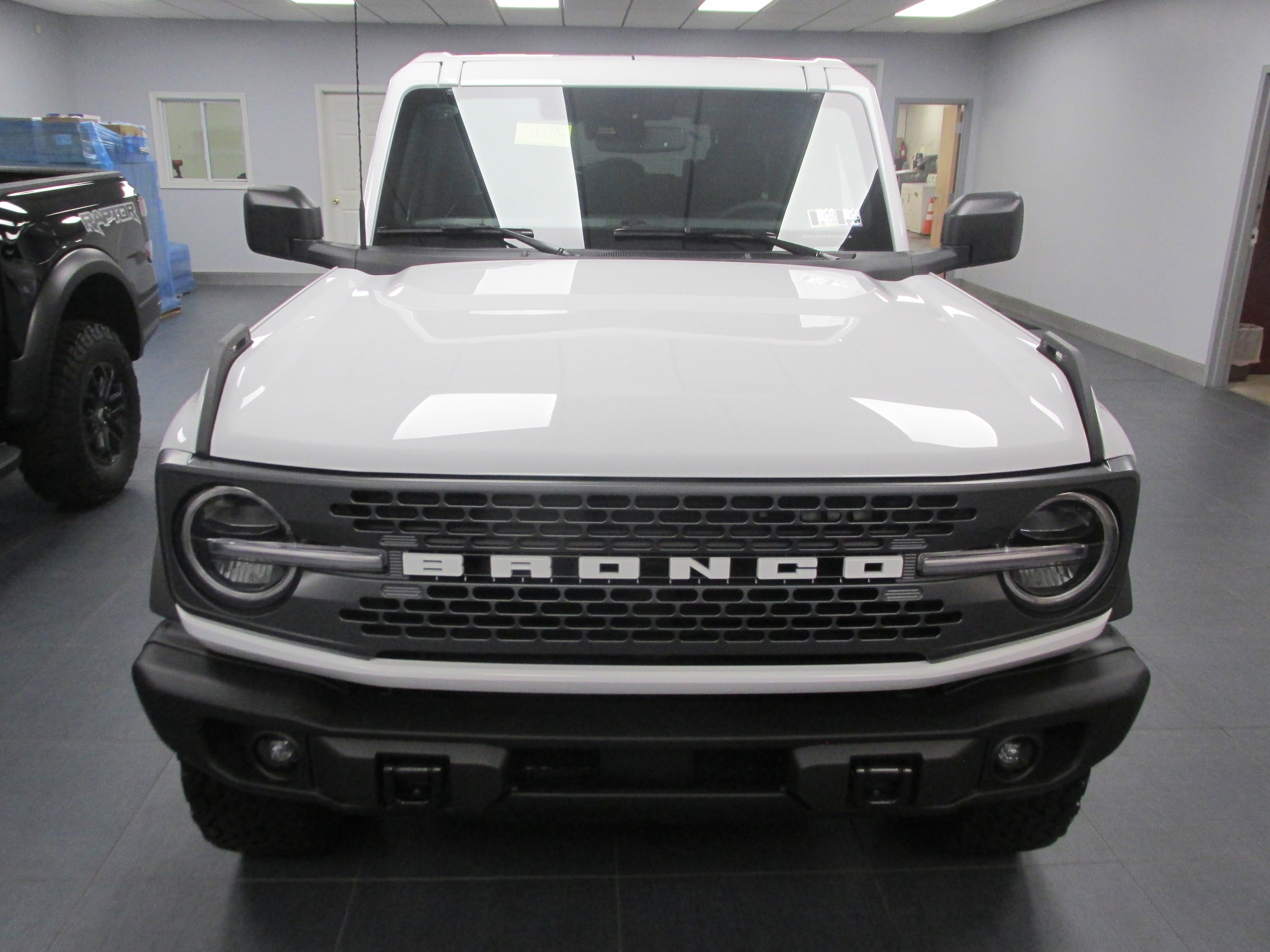 2025 Ford Bronco 4-Door Badlands - Photo 2