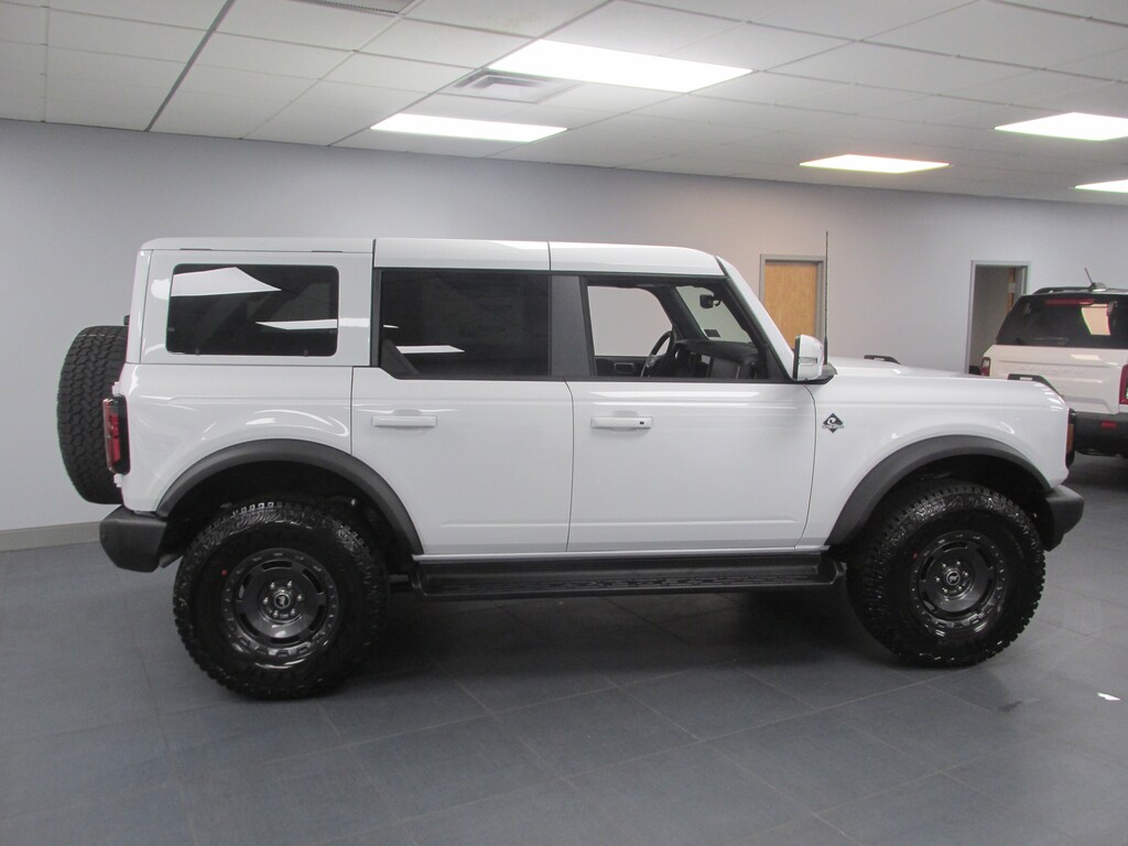 New 2025 Ford Bronco Outer Banks SUV