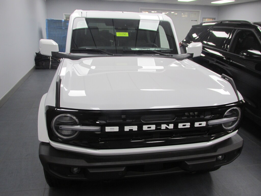 New 2025 Ford Bronco Outer Banks SUV