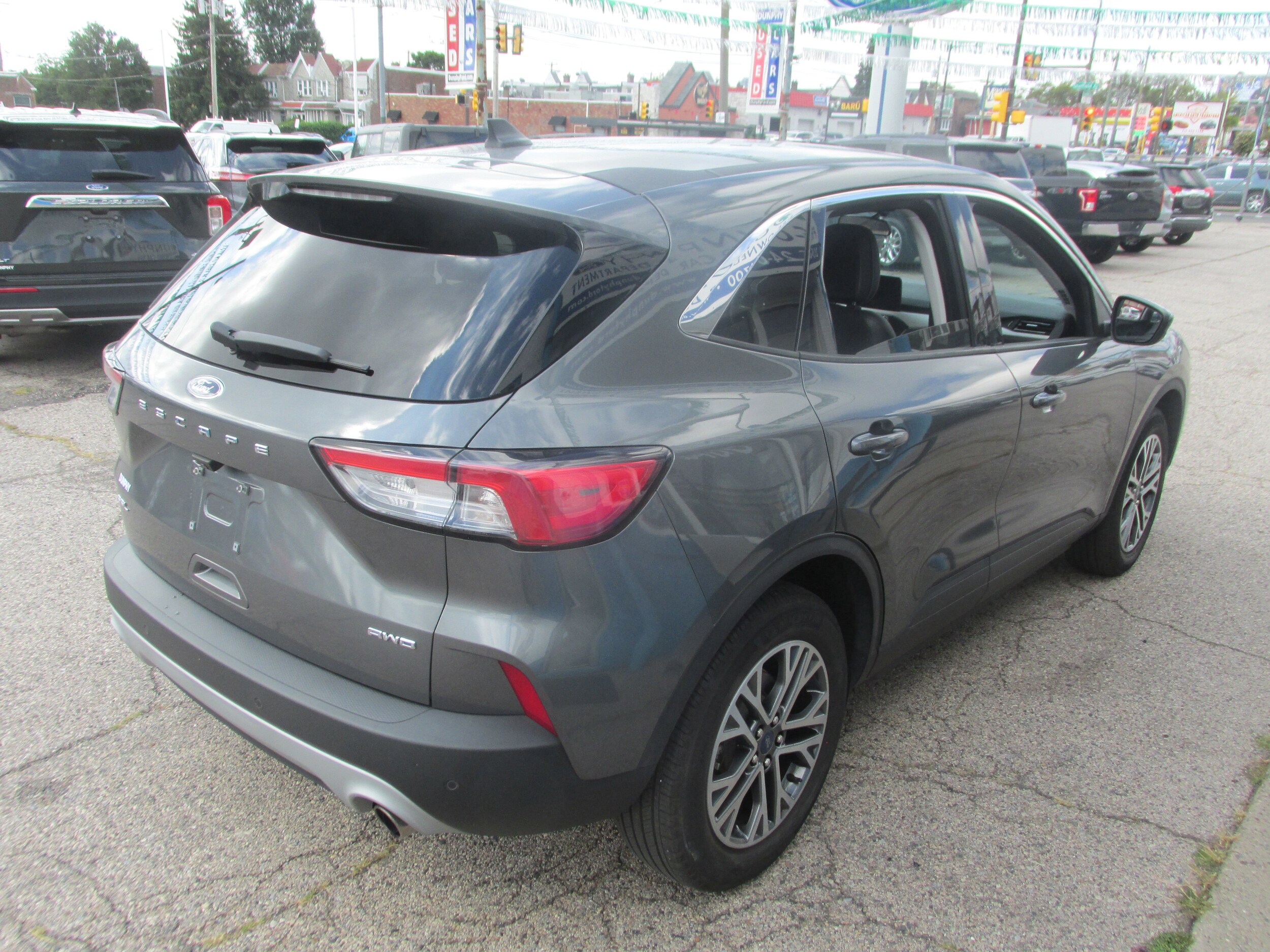 2022 Ford Escape SEL photo 4