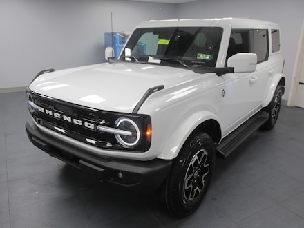 2025 Ford Bronco Outer Banks SUV