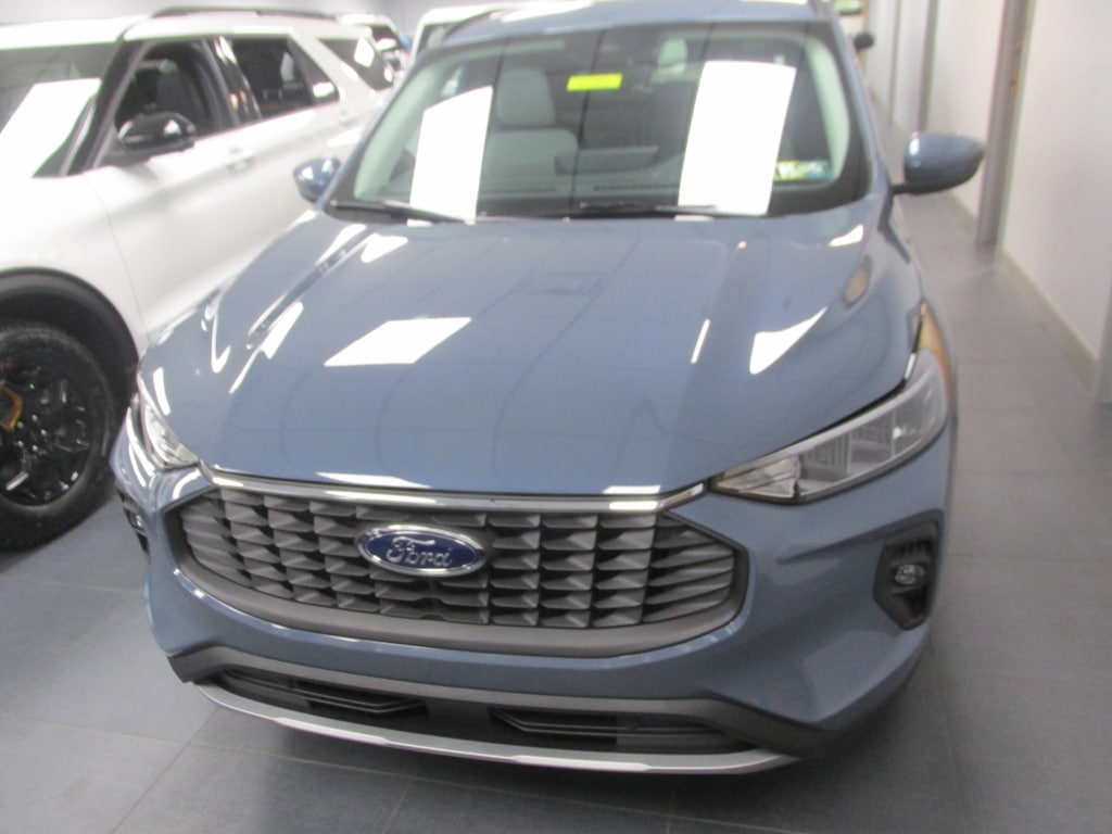 New 2026 Ford Escape PHEV SUV