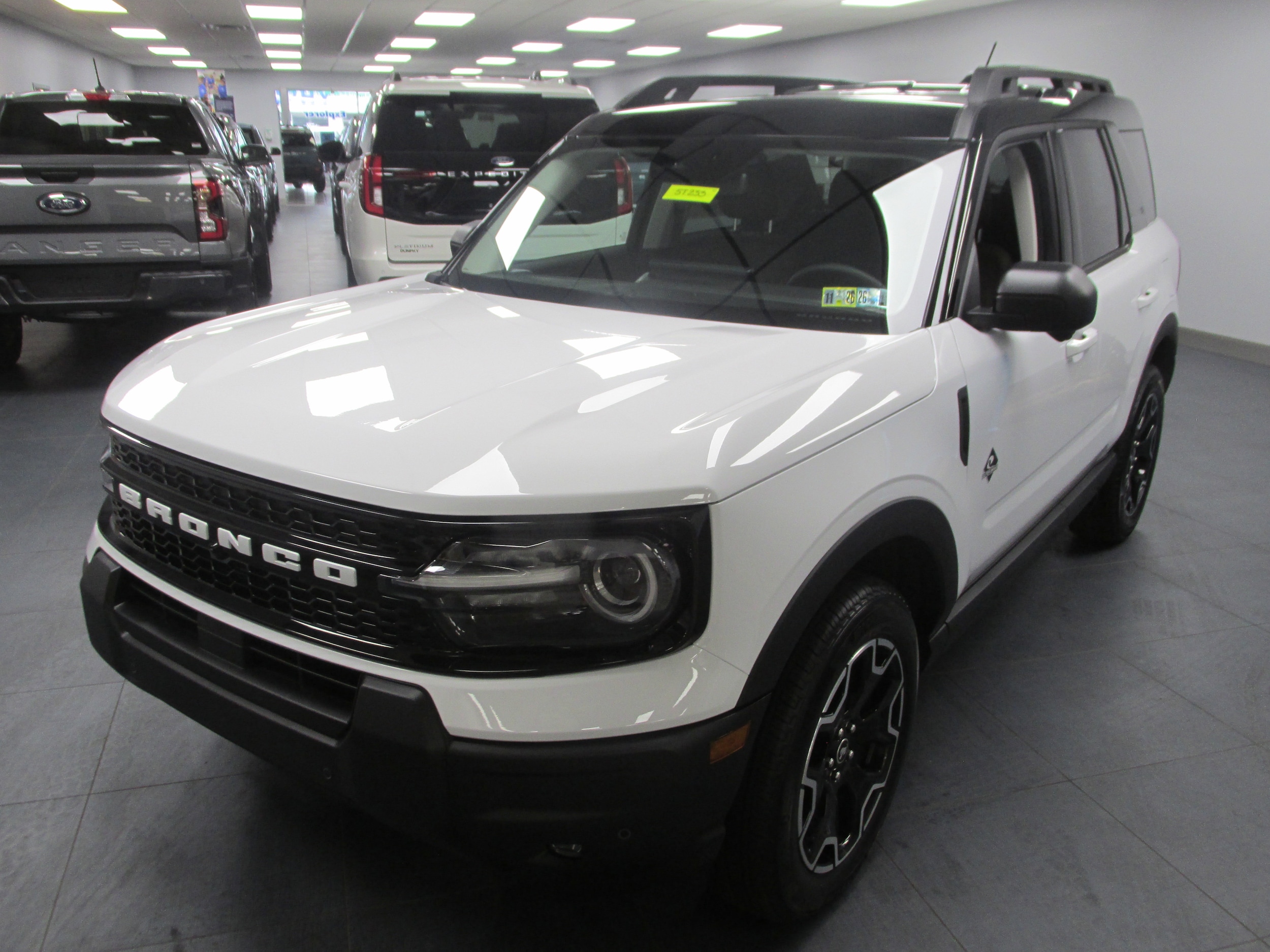 2025 Ford Bronco Sport Outer Banks's photo