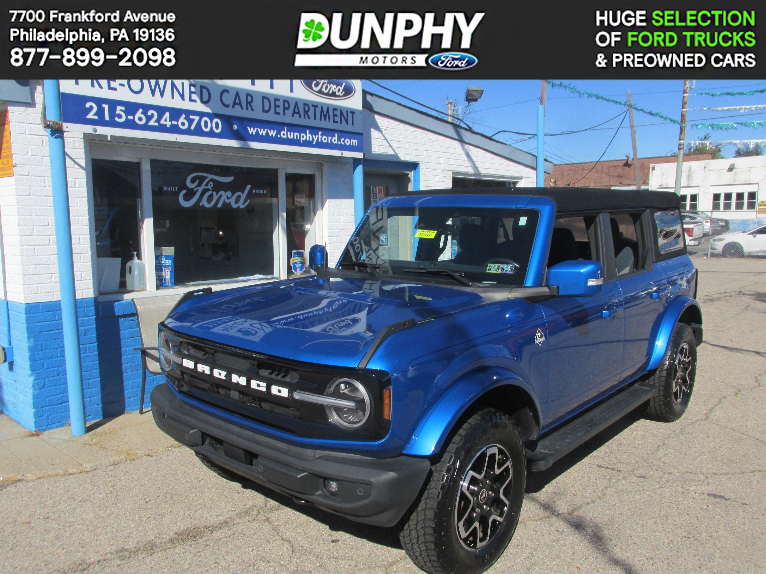 2022 Ford Bronco 4-Door Outer Banks's photo