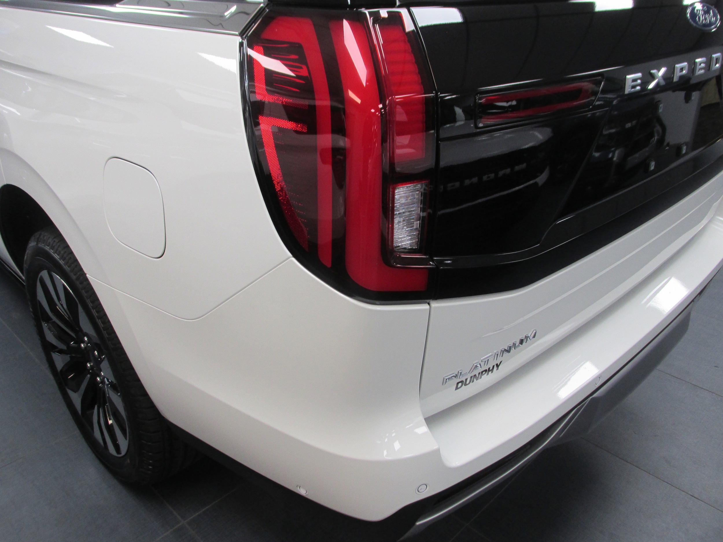 2025 Ford Expedition Platinum - Photo 8