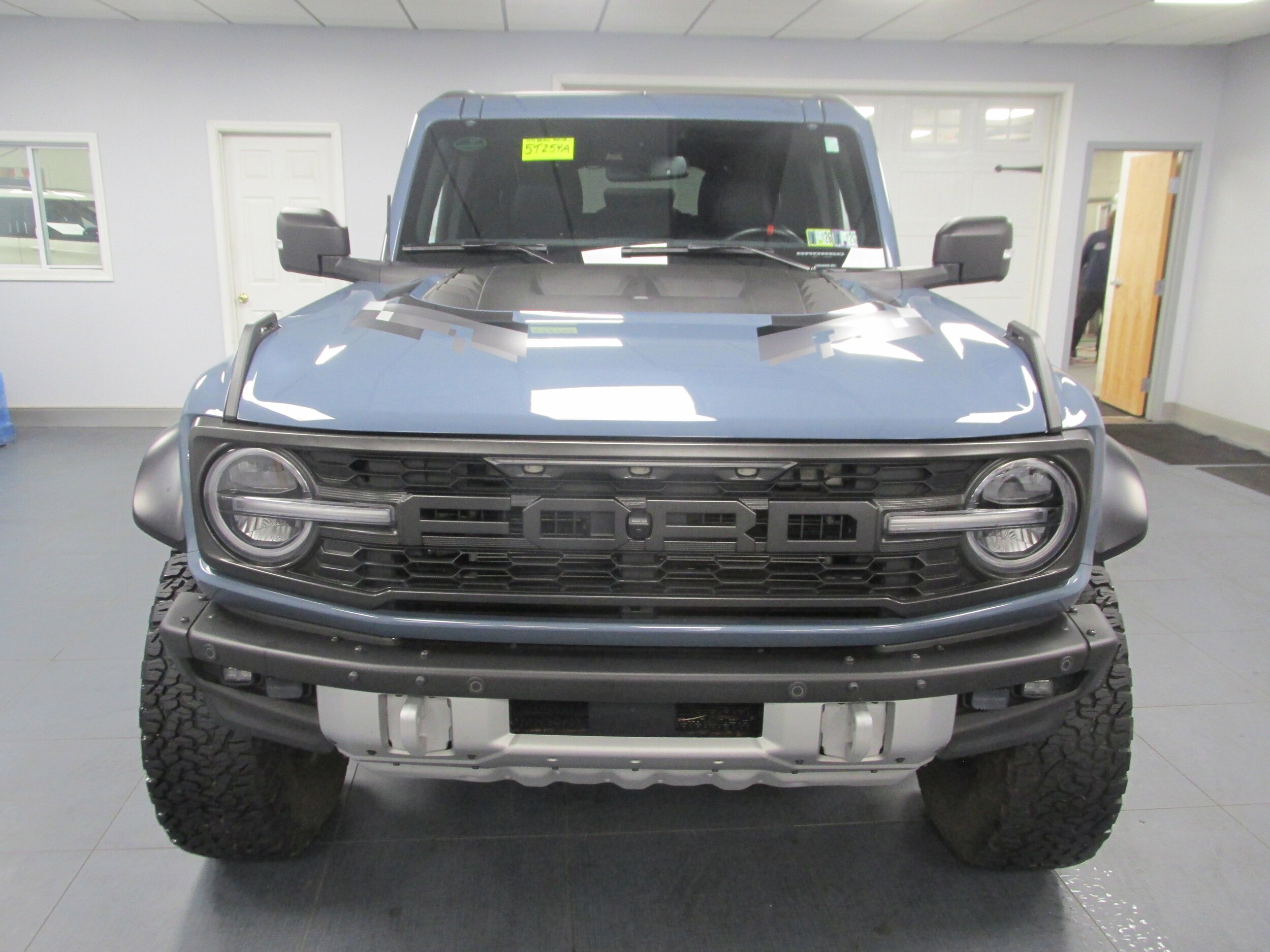 2023 Ford Bronco Raptor photo 2