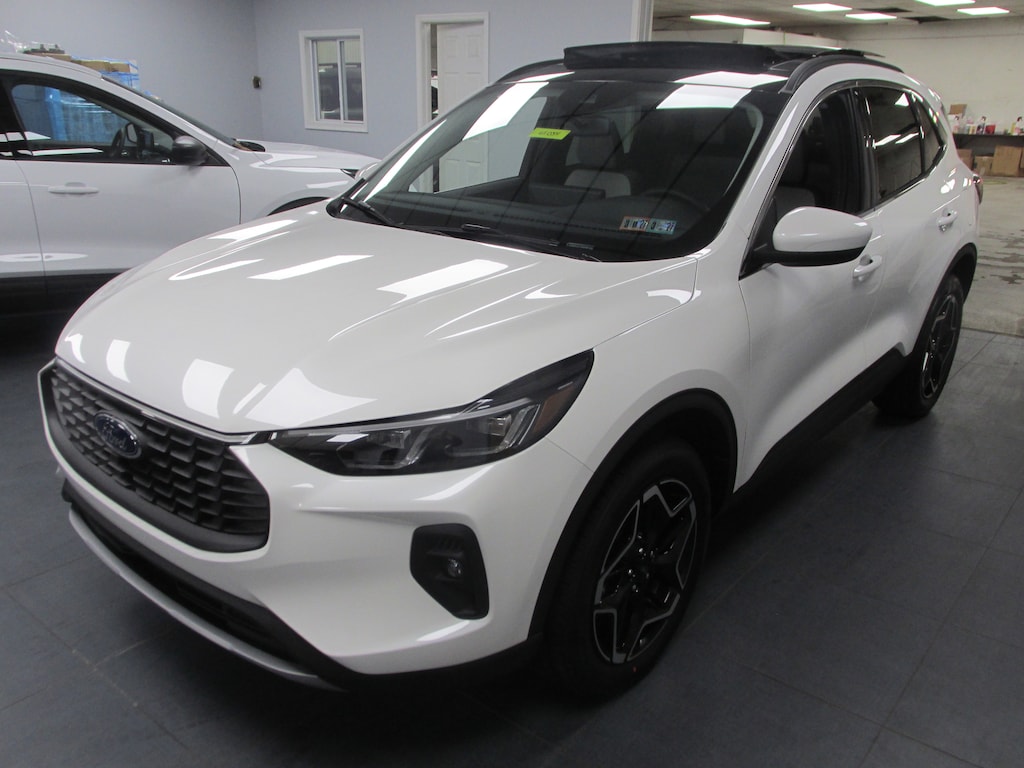 New 2026 Ford Escape Platinum SUV