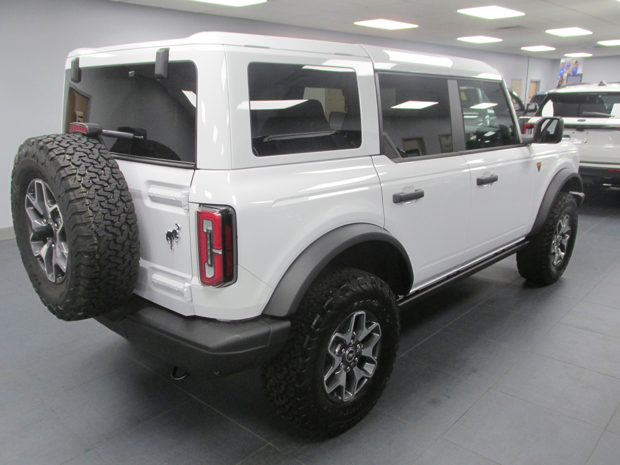 2025 Ford Bronco 4-Door Badlands - Photo 4