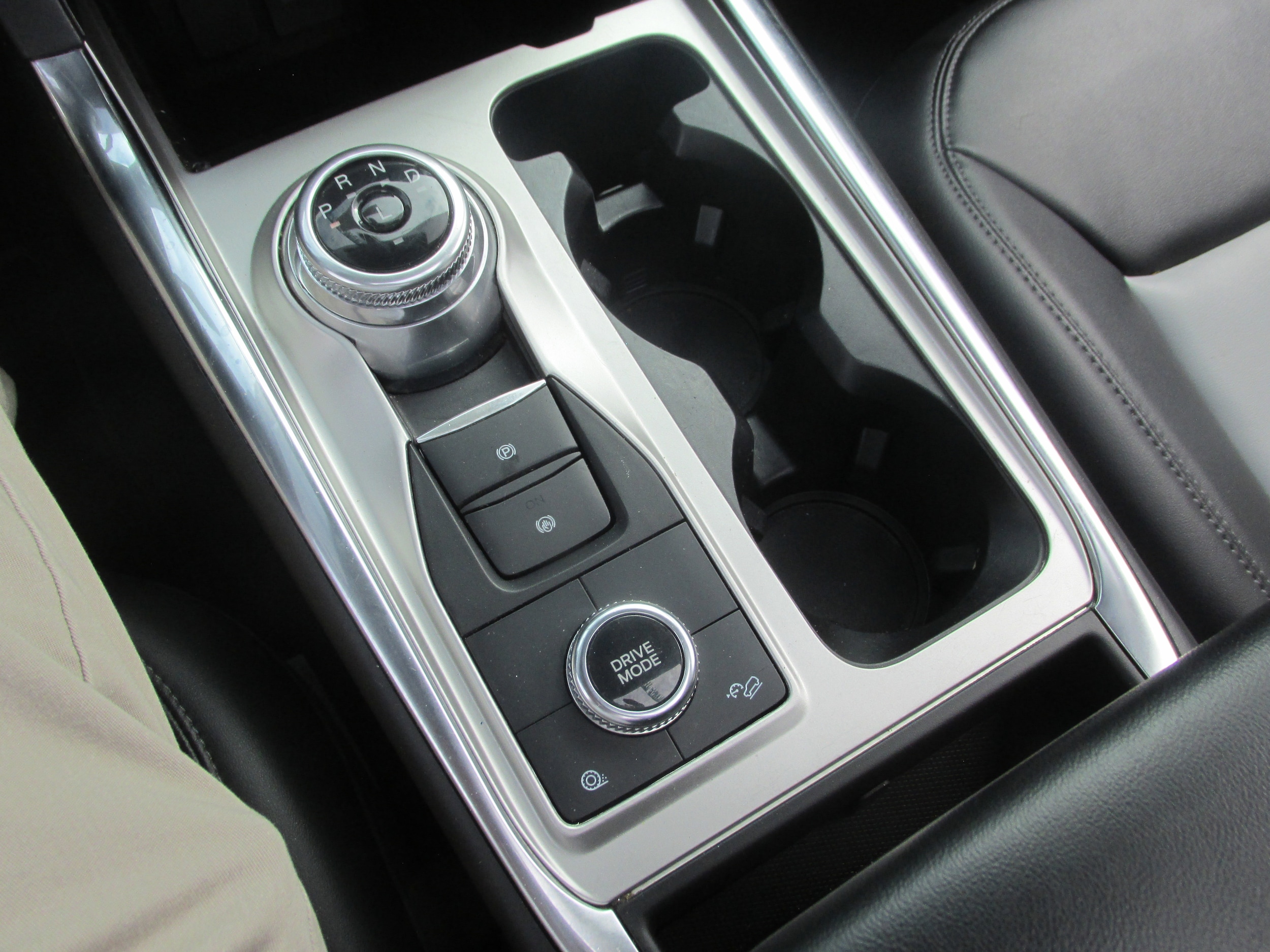 2022 Ford Explorer XLT - Photo 38