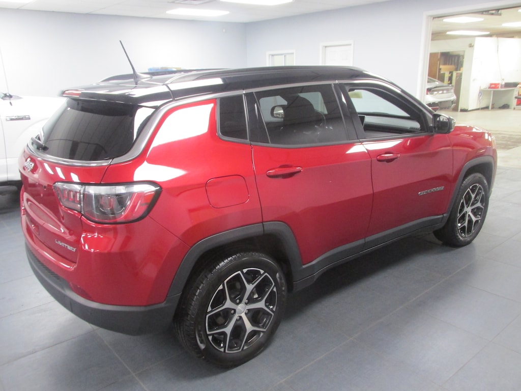Used 2024 Jeep Compass Limited SUV