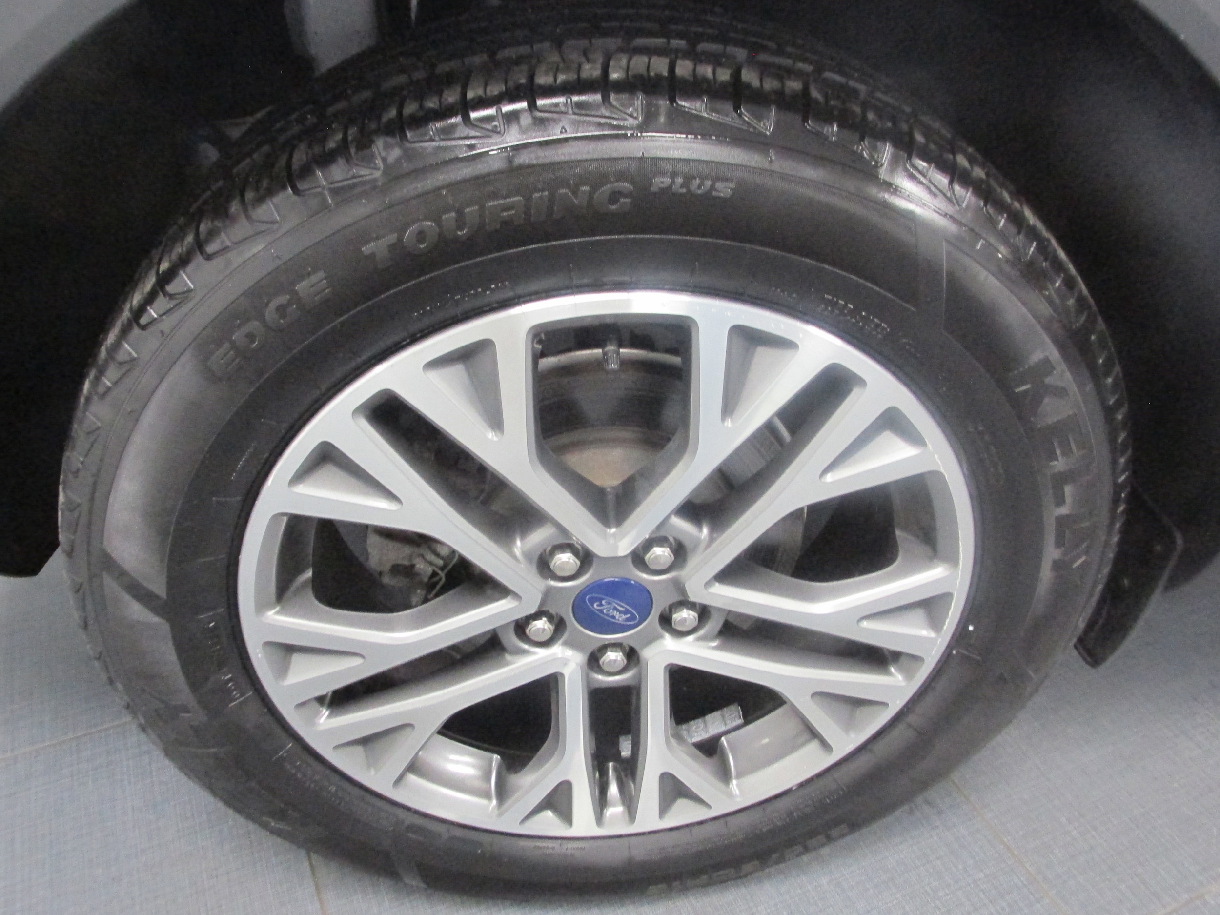 2022 Ford Escape SEL - Photo 16