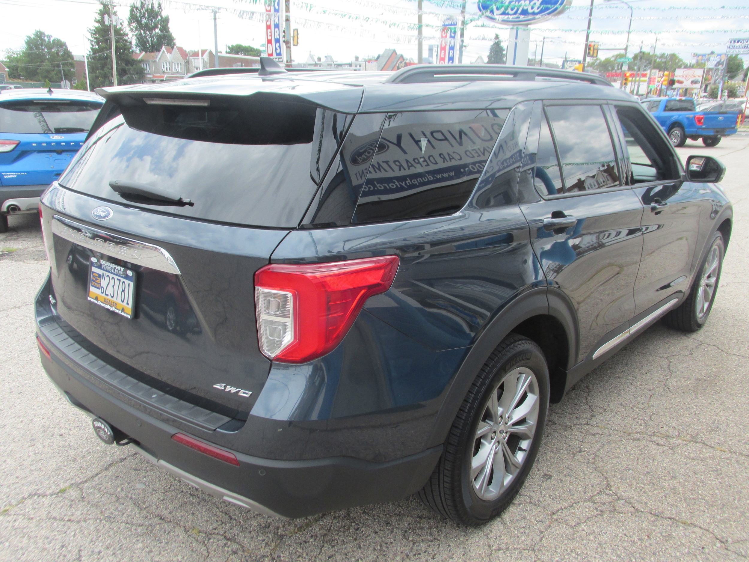 2023 Ford Explorer XLT - Photo 4