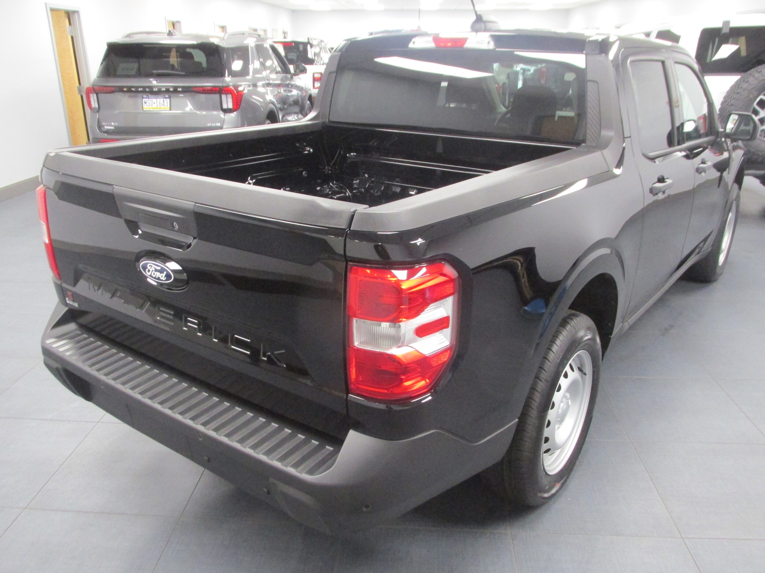 2025 Ford Maverick XL photo 3