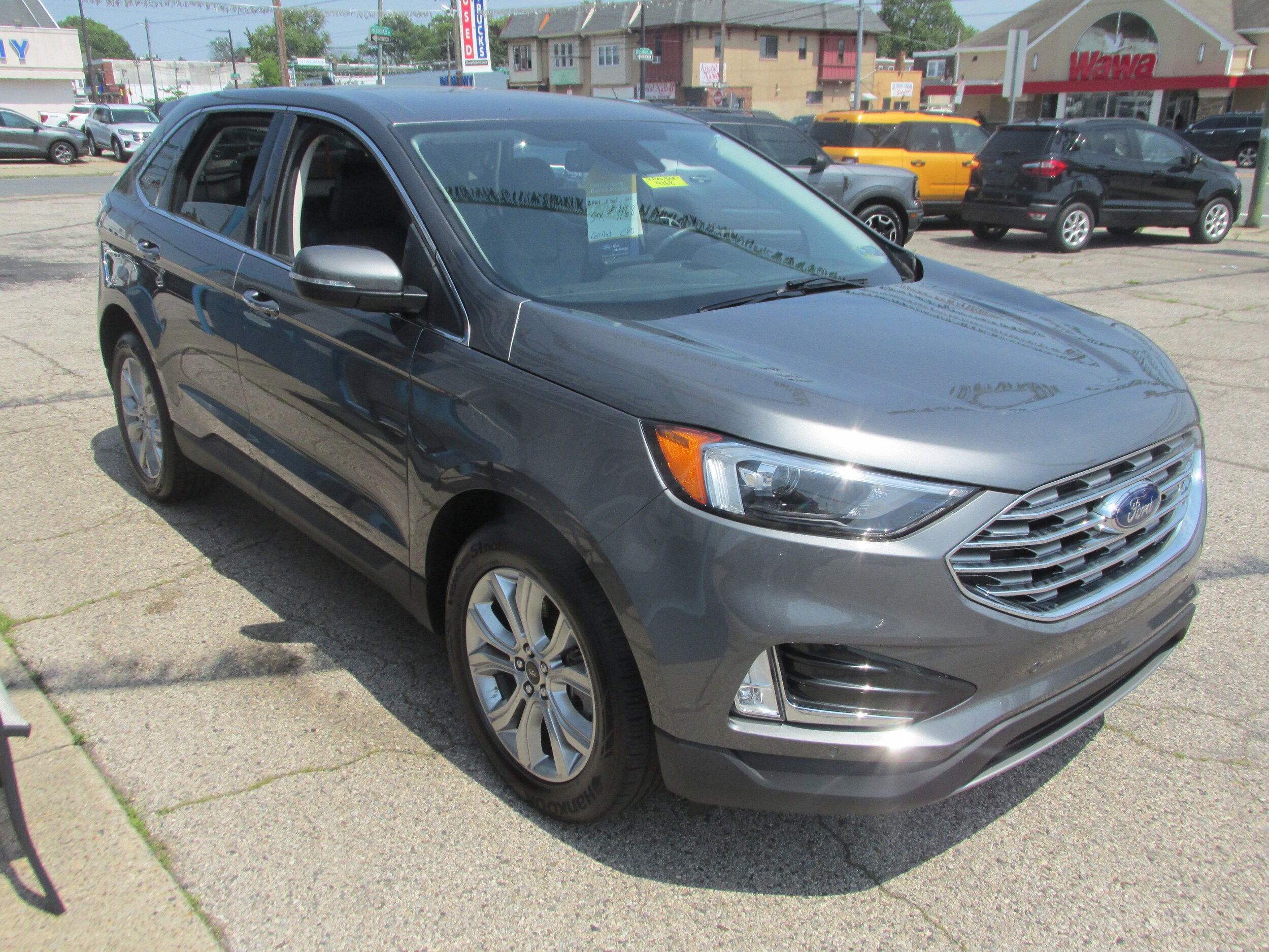 2024 Ford Edge Titanium photo 3