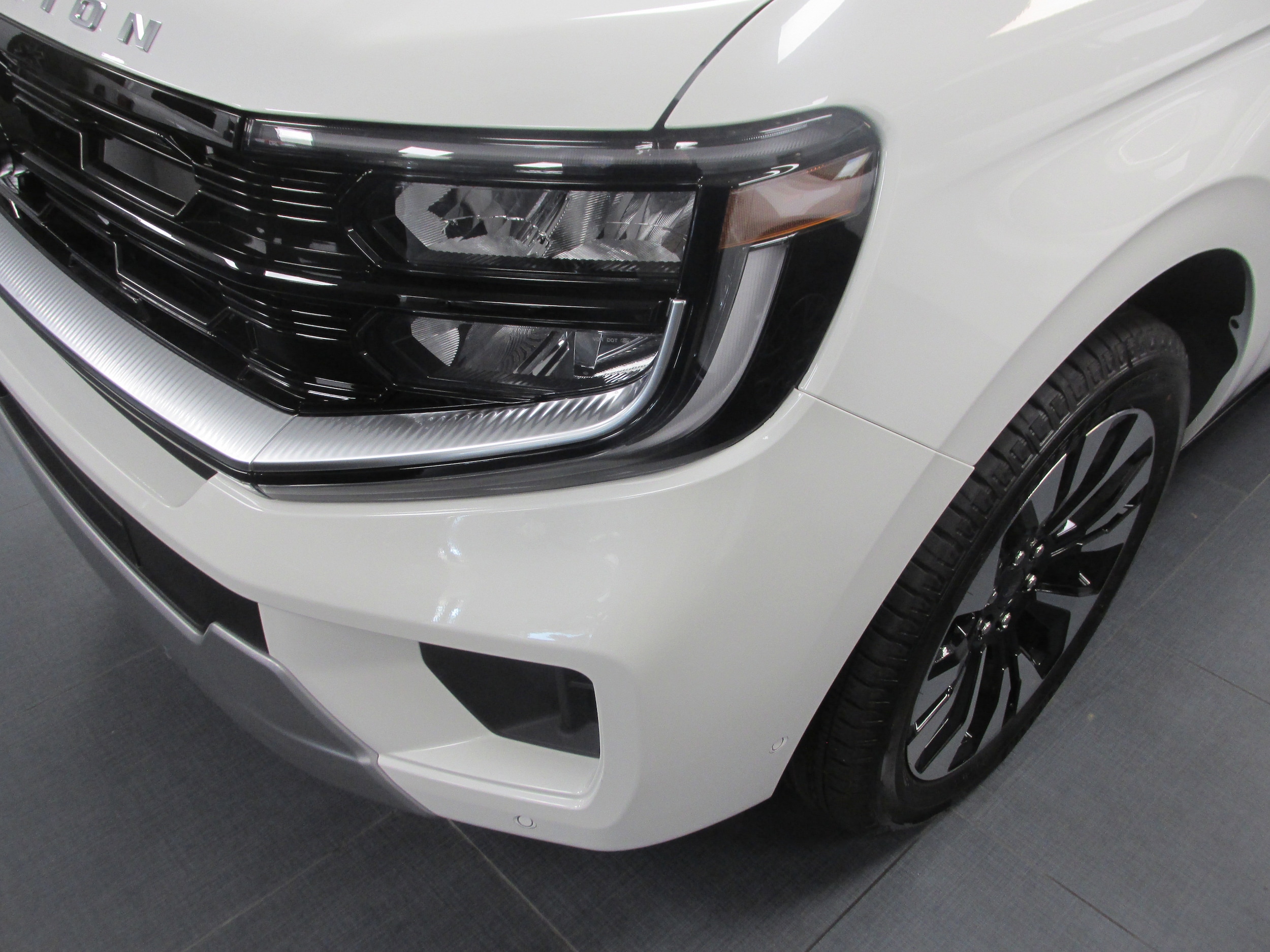2025 Ford Expedition Platinum - Photo 9