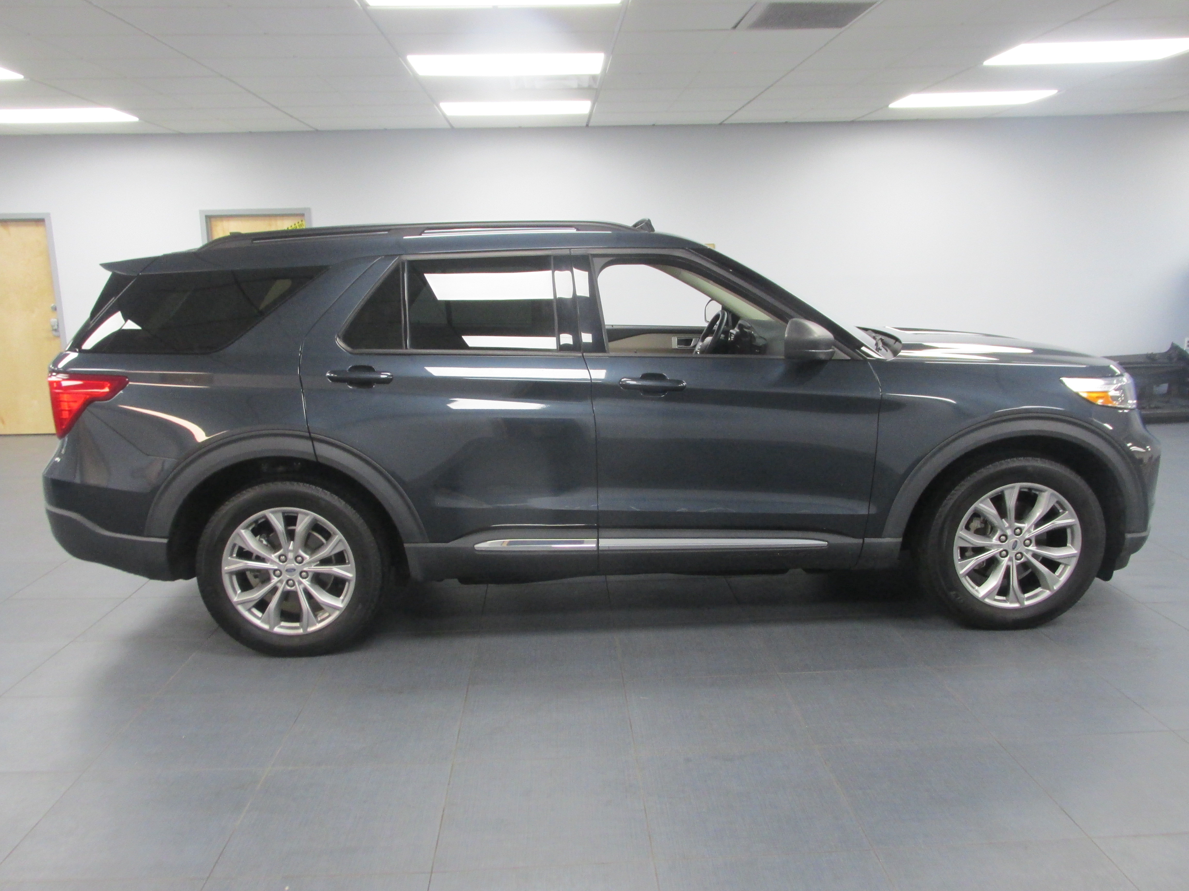 Used 2023 Ford Explorer XLT SUV