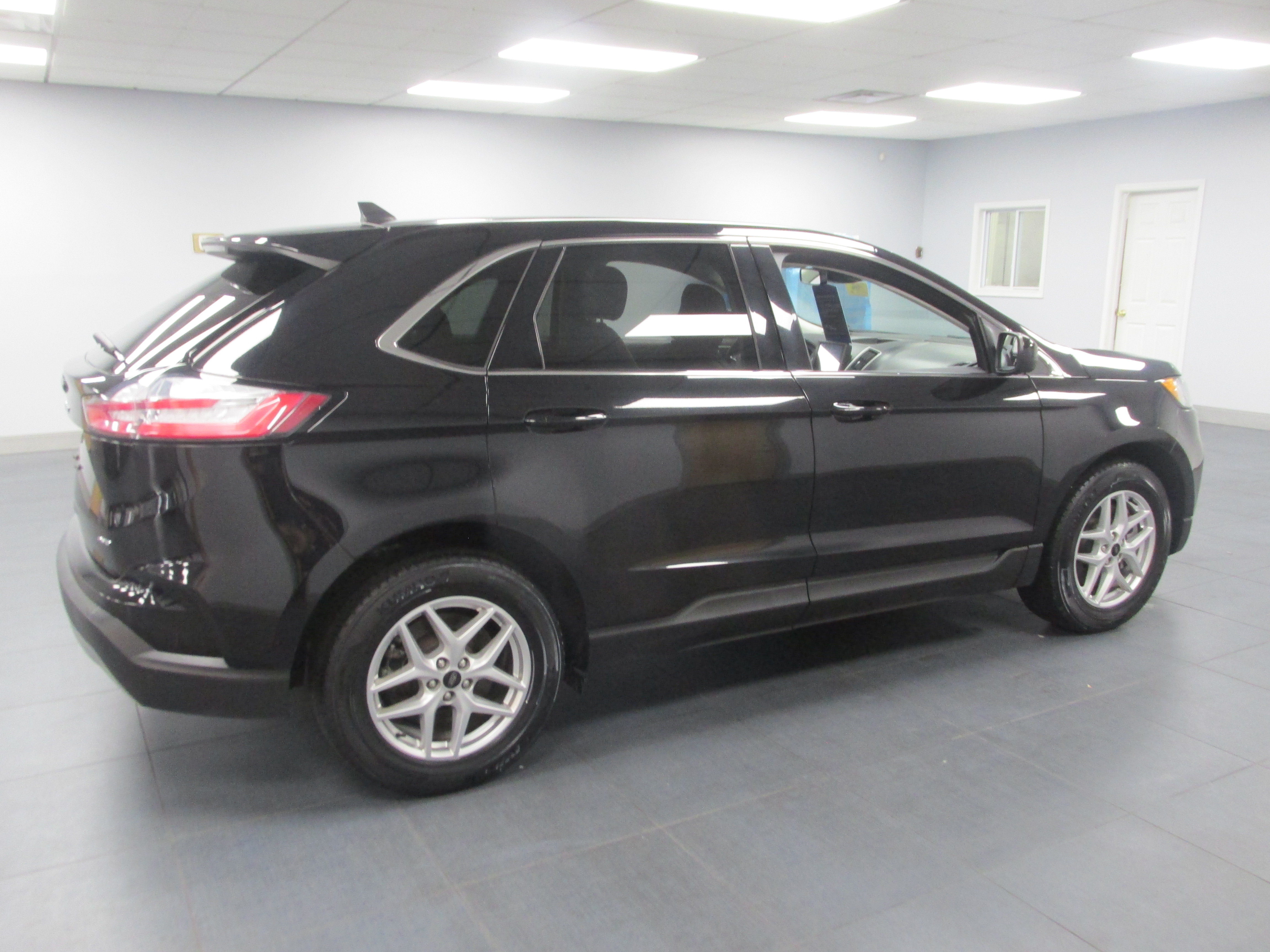 Certified 2024 Ford Edge SEL SUV
