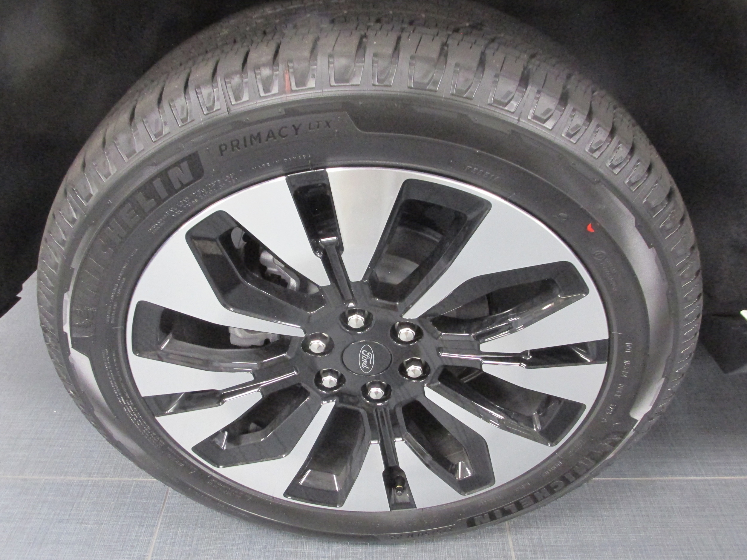 2025 Ford Expedition Platinum - Photo 15