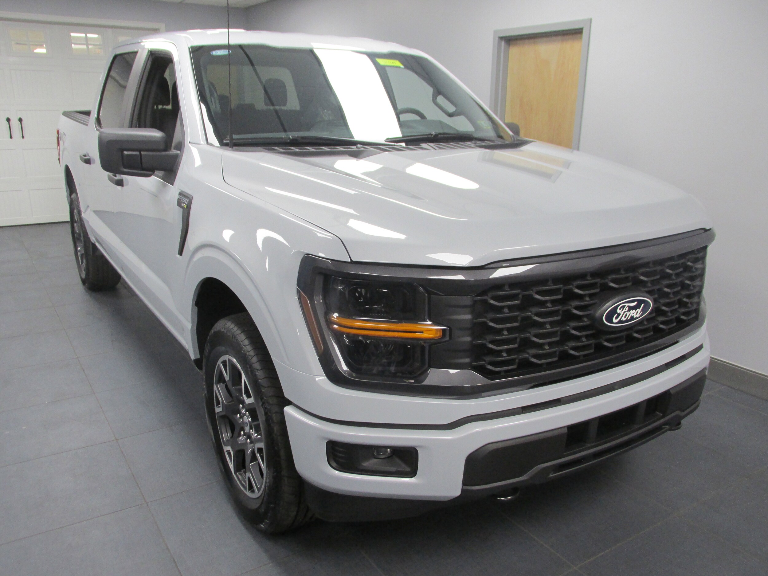 2025 Ford F-150 STX photo 3