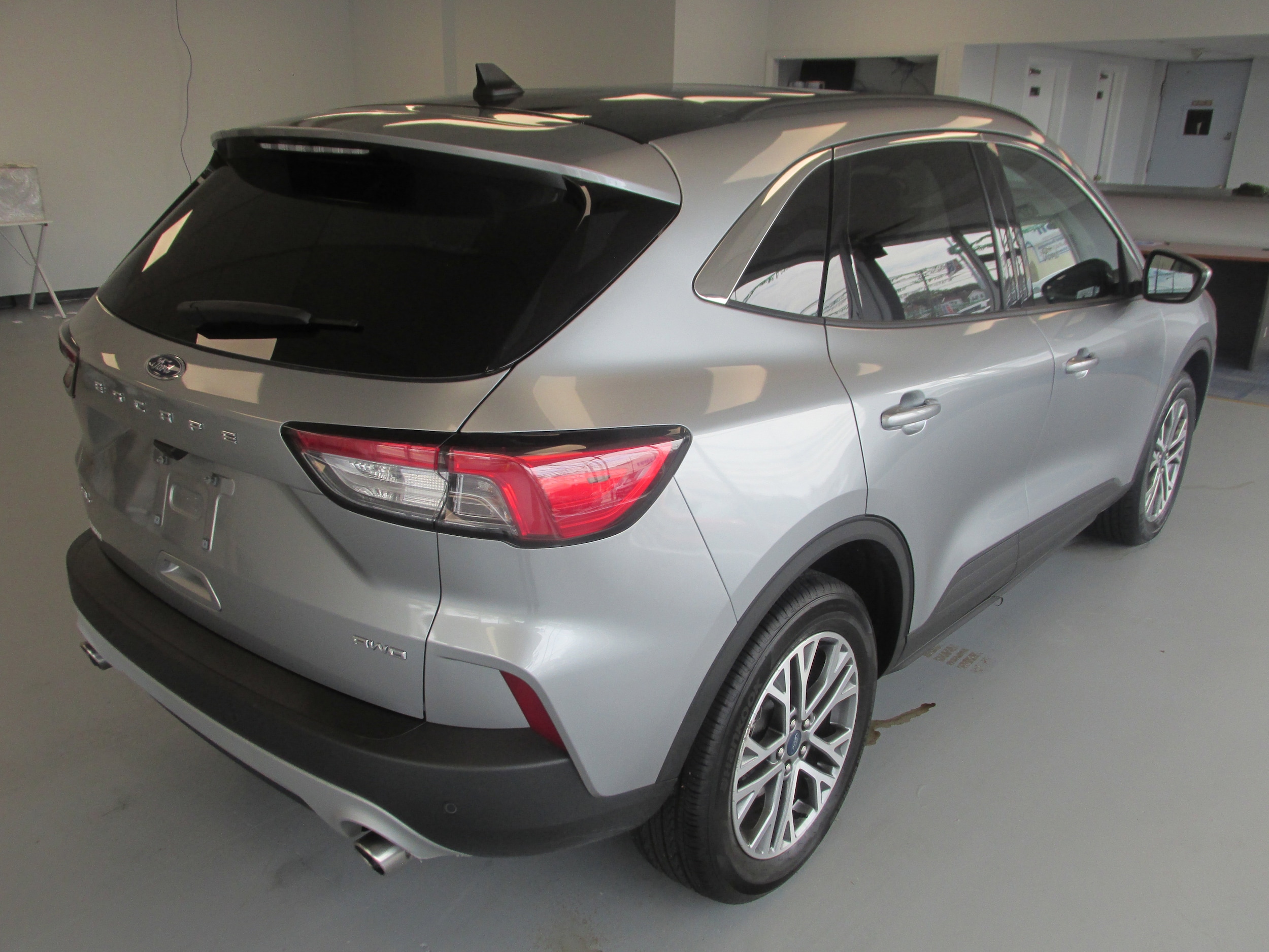 2022 Ford Escape SEL photo 4