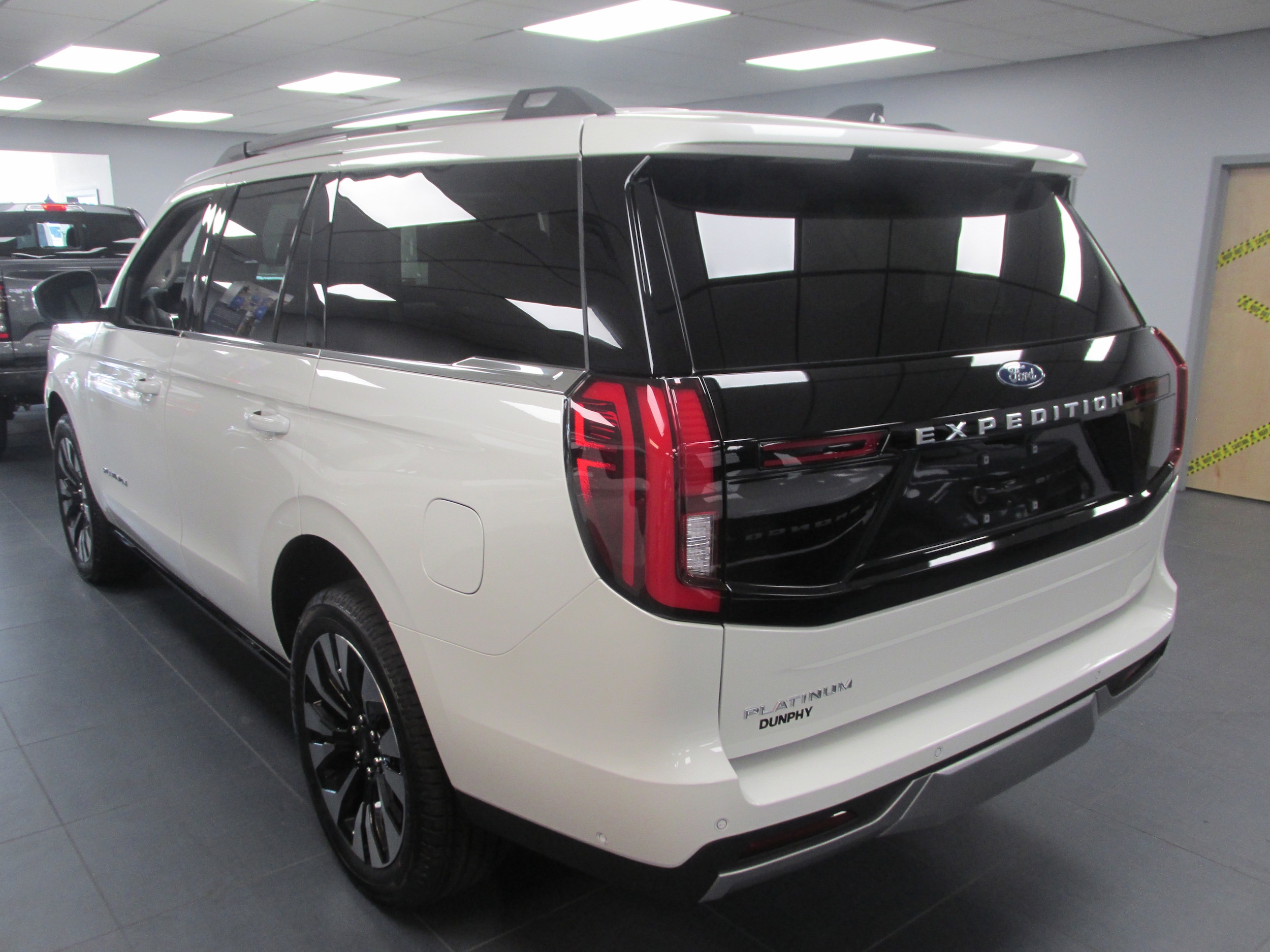 2025 Ford Expedition Platinum - Photo 7