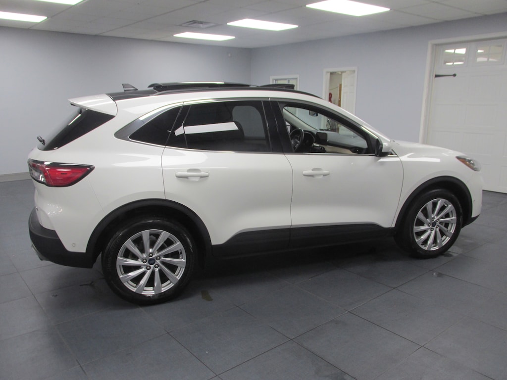 Used 2022 Ford Escape Titanium SUV