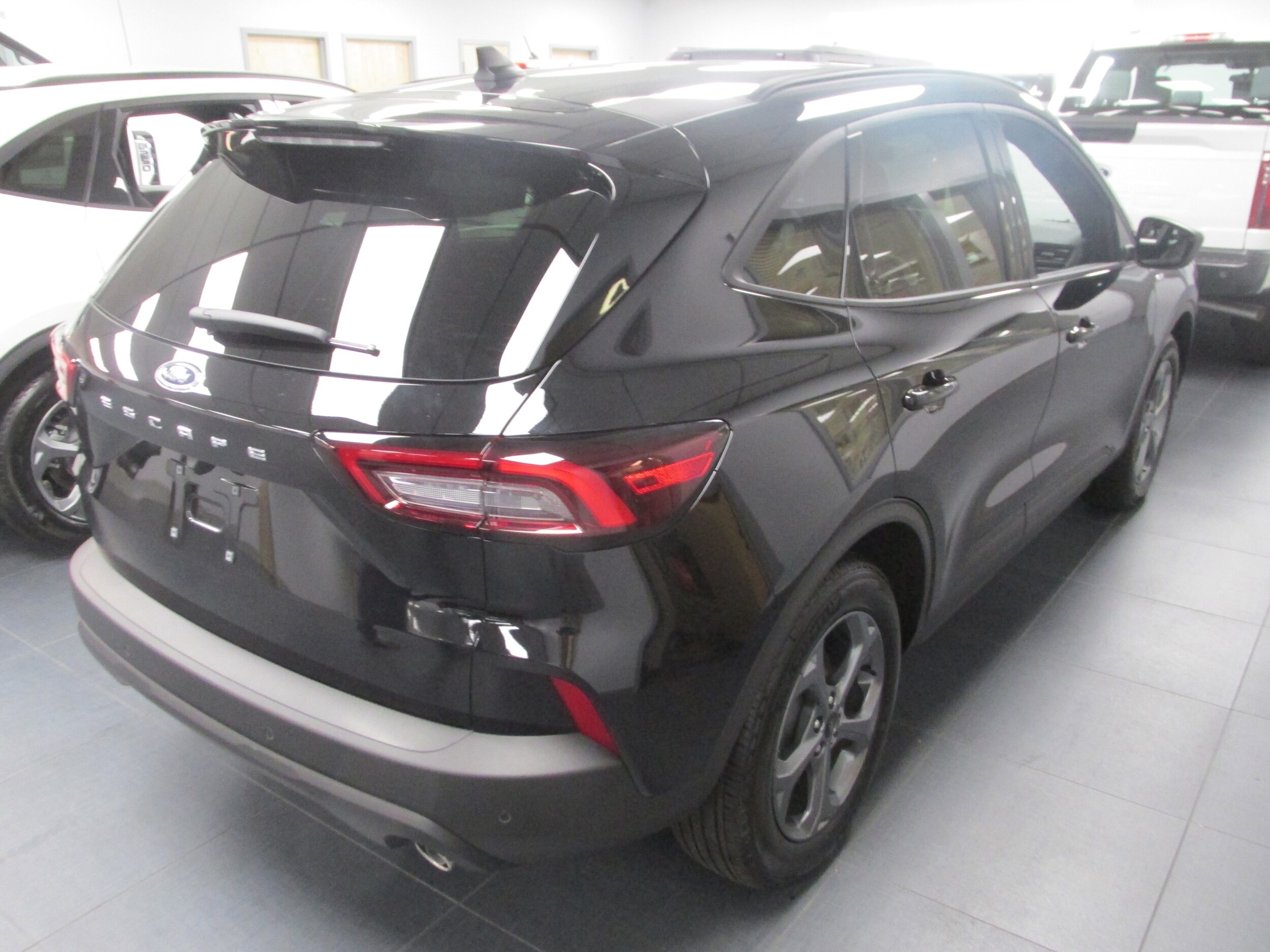 2025 Ford Escape ST-Line photo 3