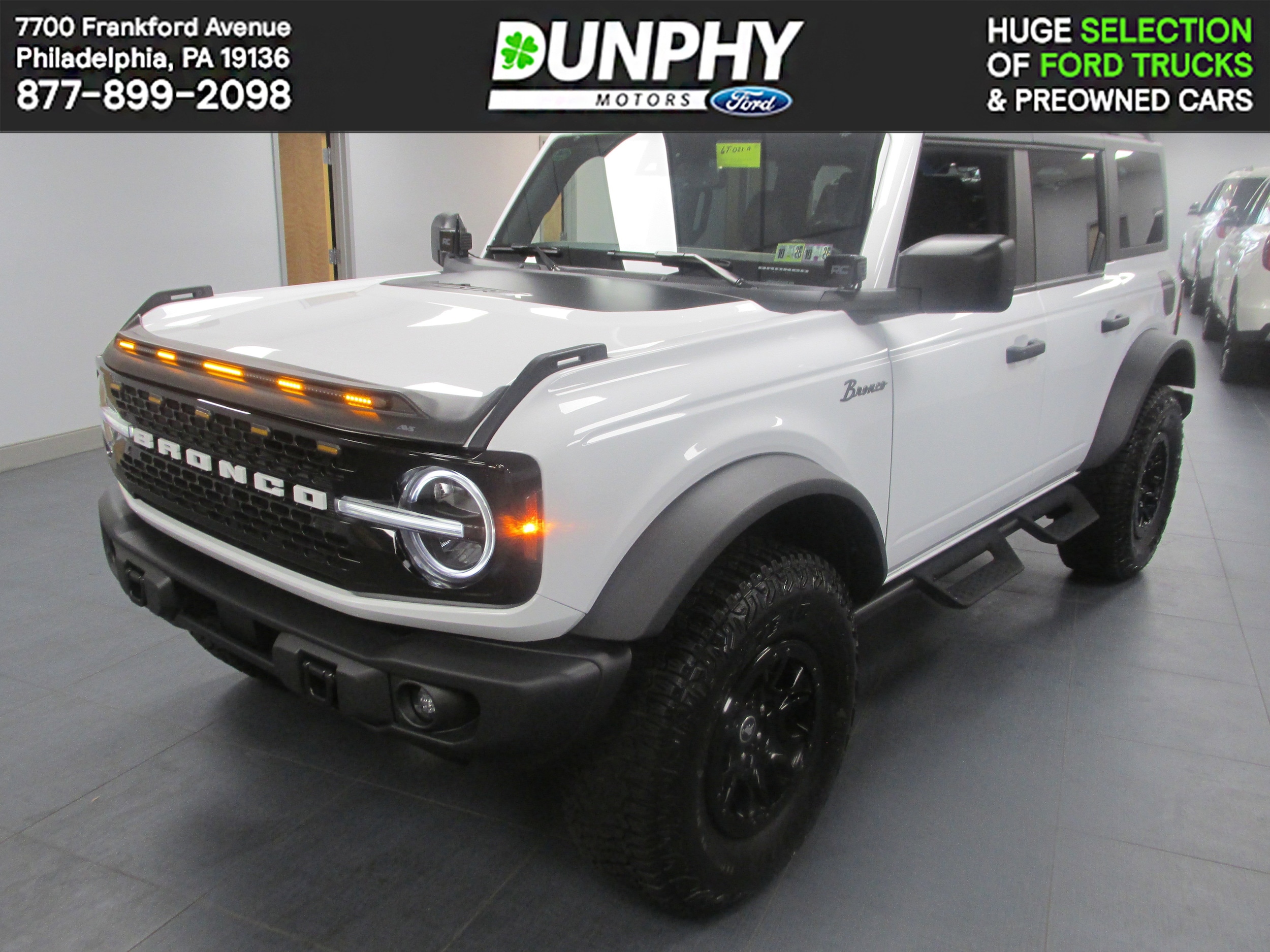 2023 Ford Bronco Wildtrak 4x4's photo