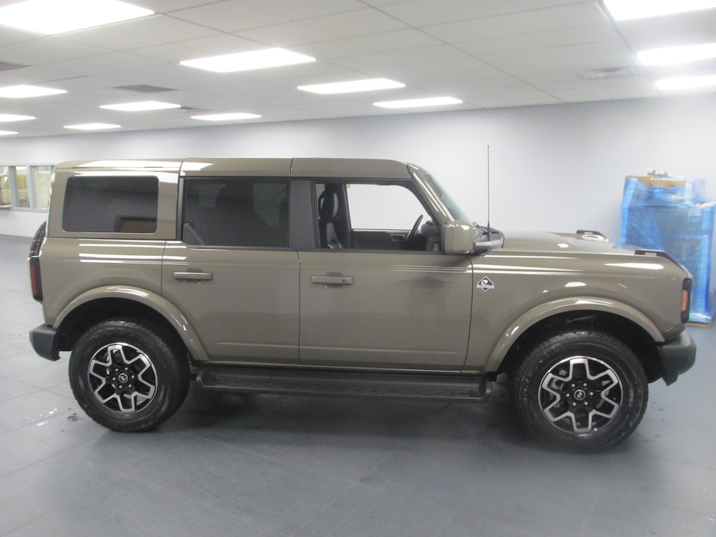 Used 2025 Ford Bronco Outer Banks SUV