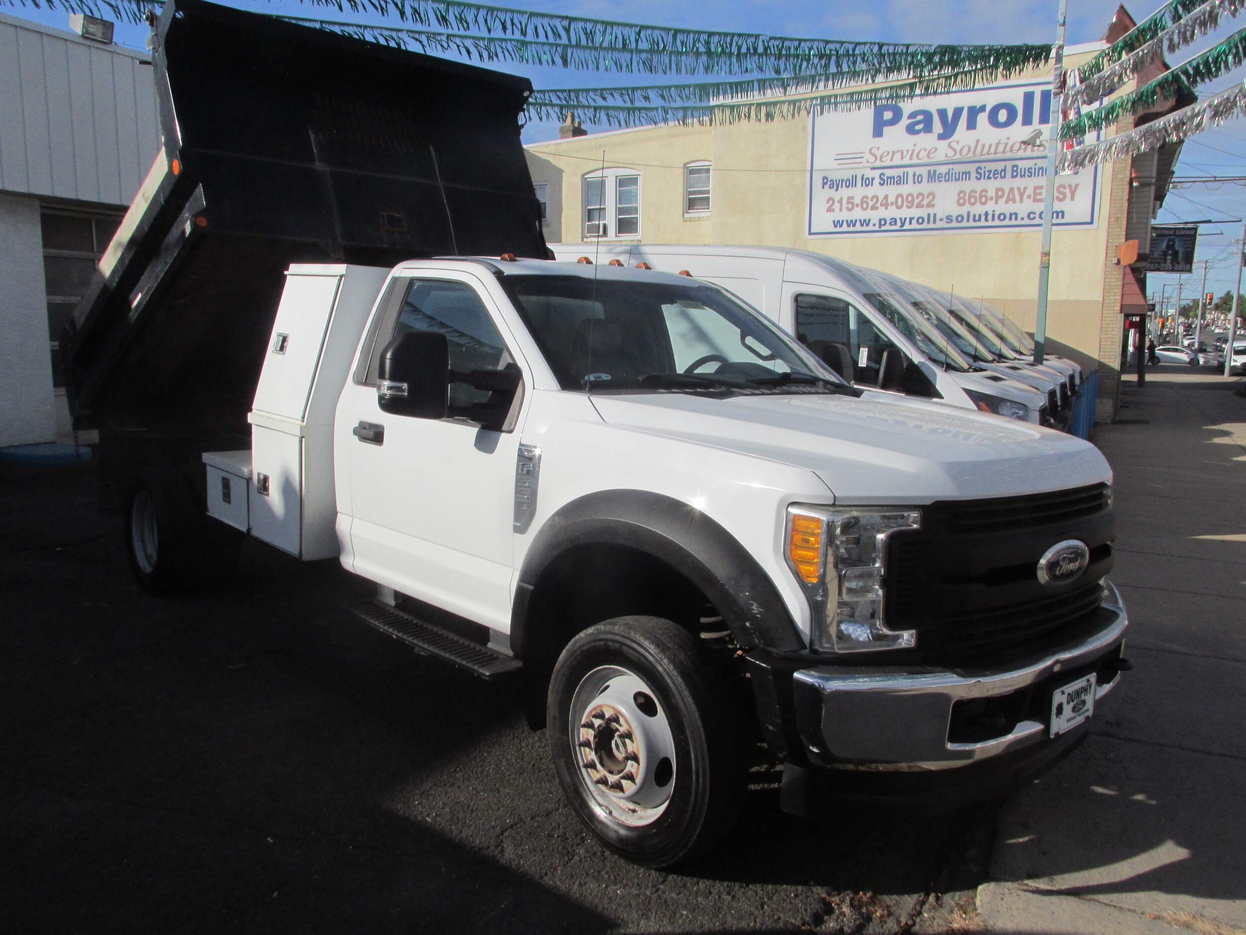 2017 Ford F-550 XL photo 2