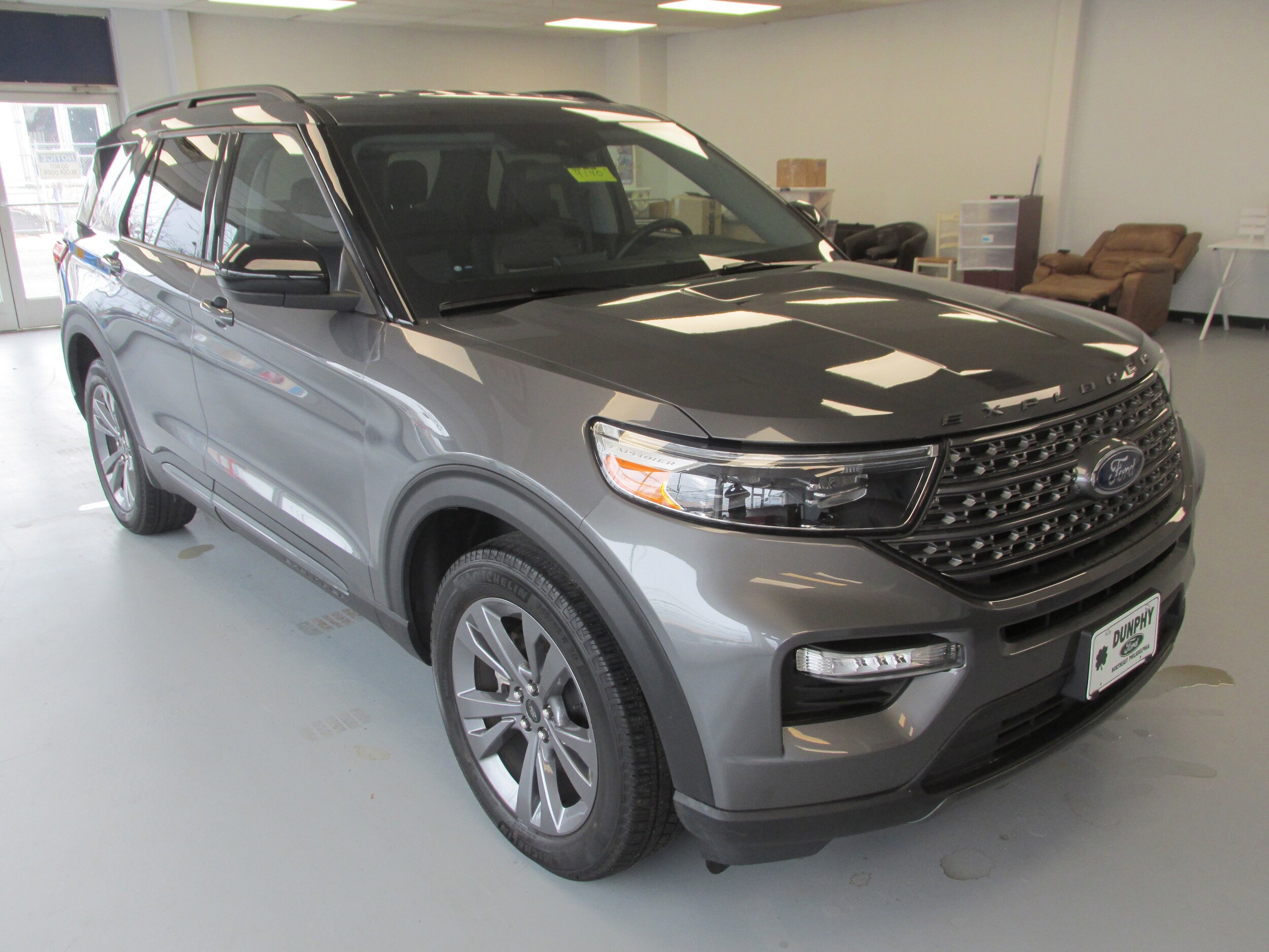 2022 Ford Explorer XLT photo 3