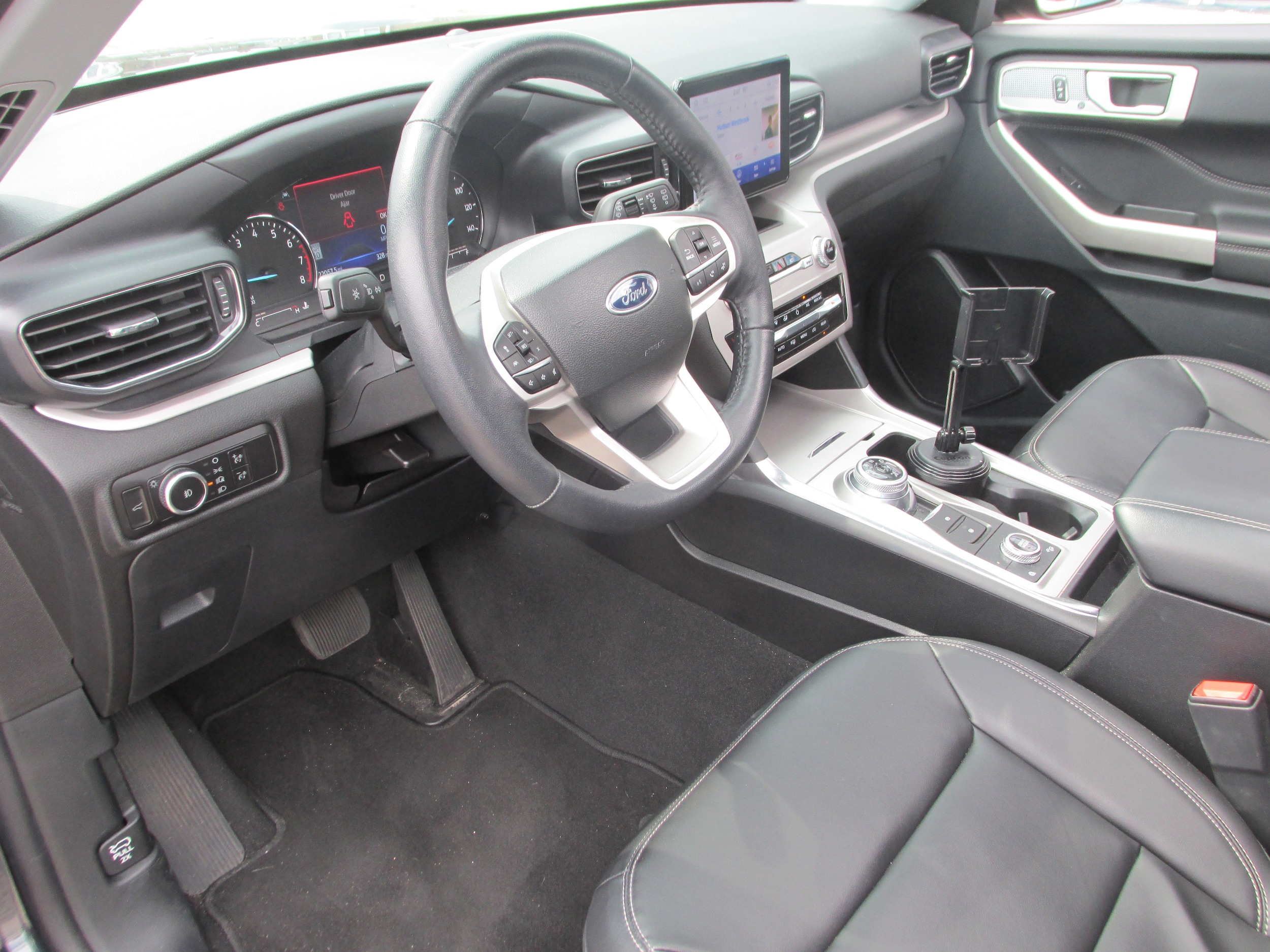 2023 Ford Explorer XLT - Photo 24