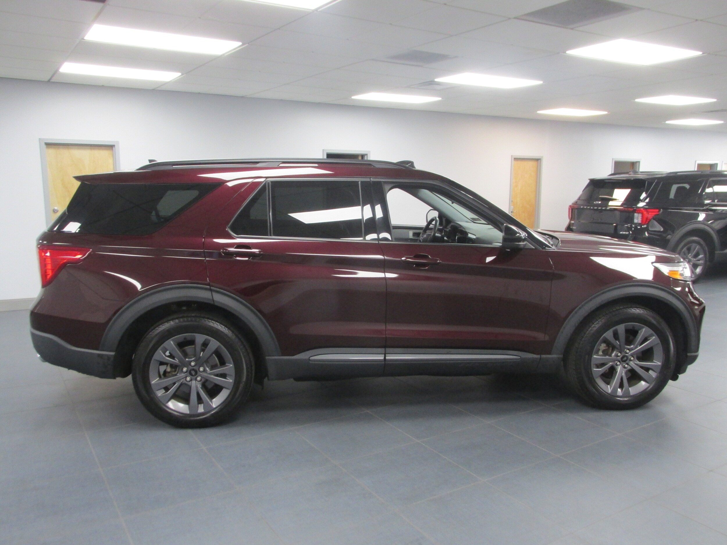 2022 Ford Explorer XLT photo 3