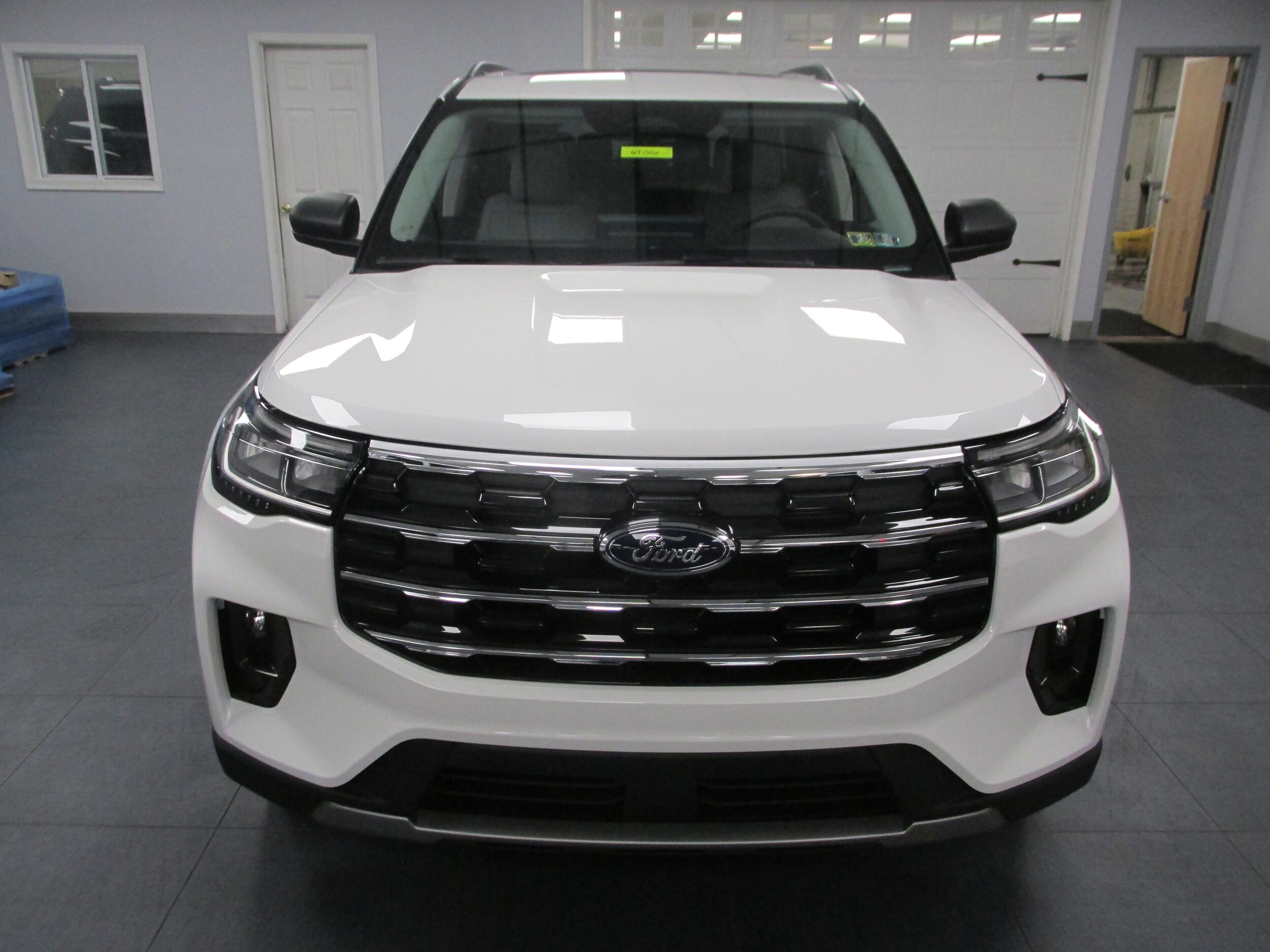 2026 Ford Explorer photo 2