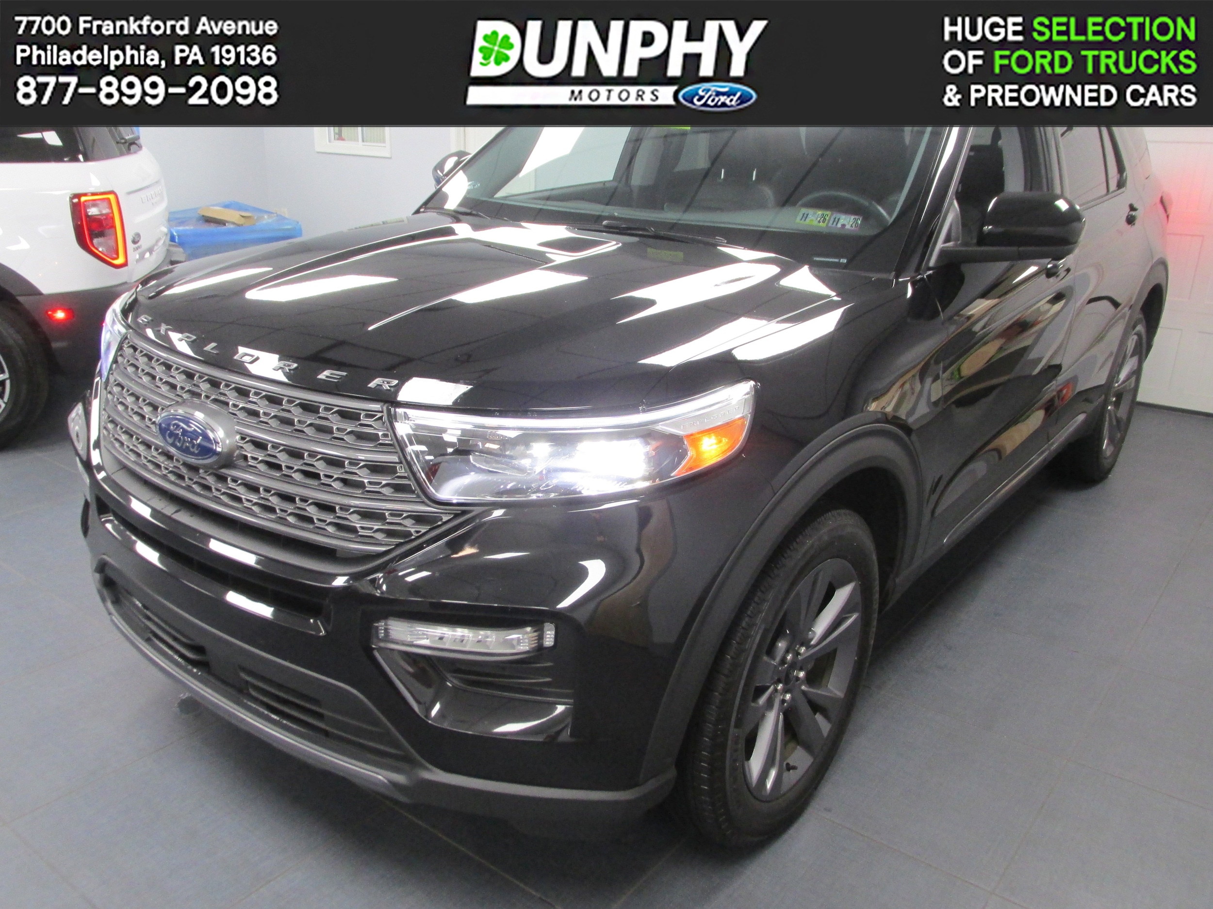 2022 Ford Explorer XLT's photo