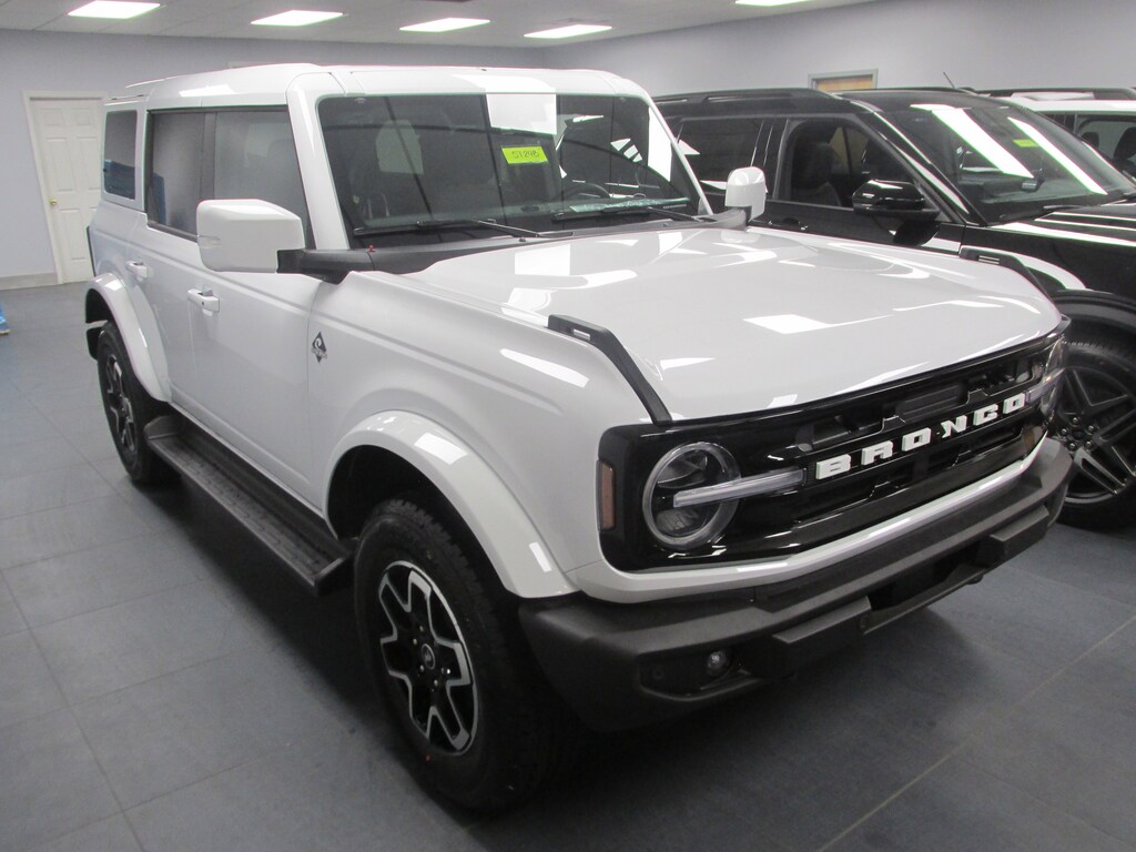 New 2025 Ford Bronco Outer Banks SUV
