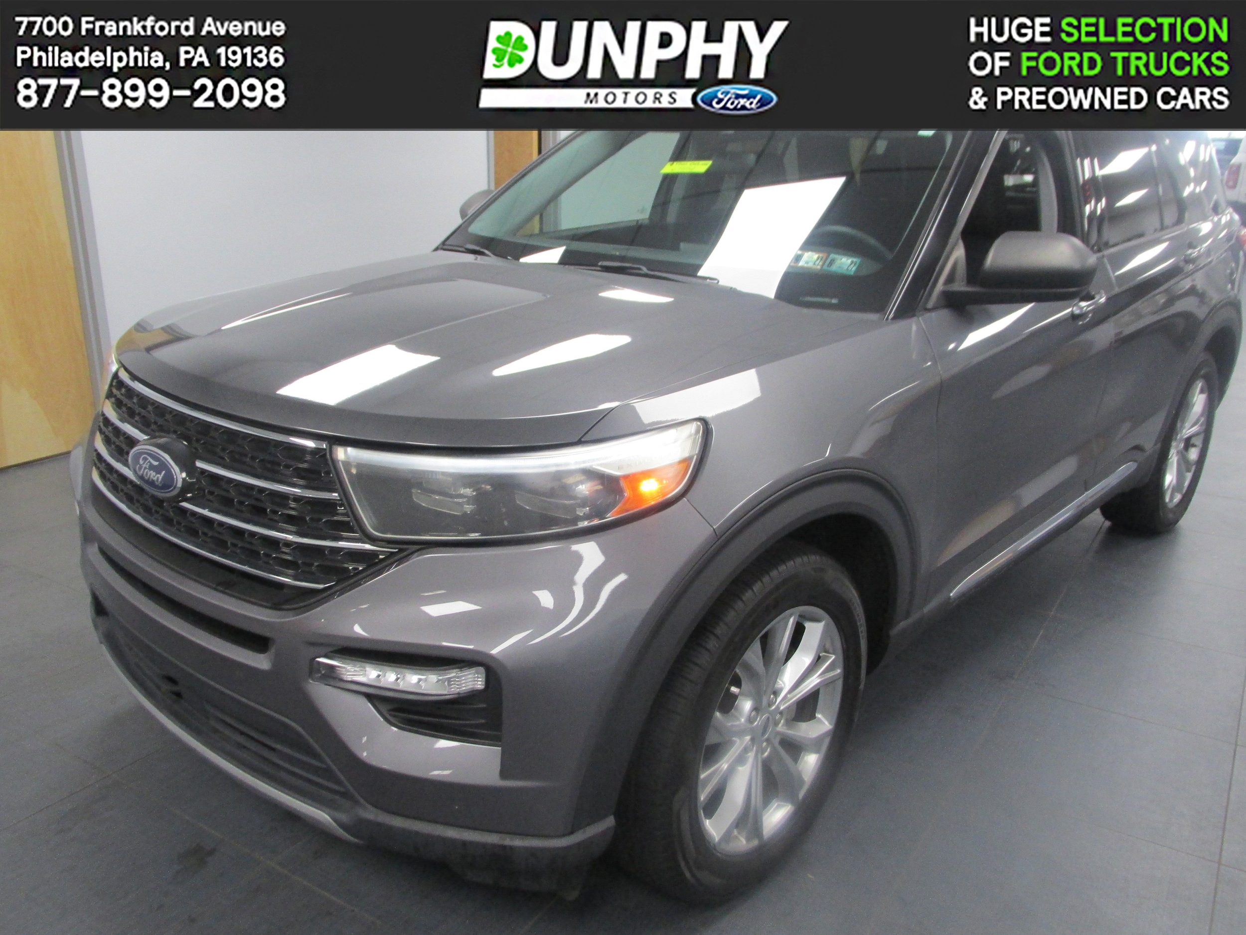 2021 Ford Explorer XLT 4WD's photo