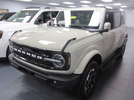 2025 Ford Bronco Outer Banks SUV