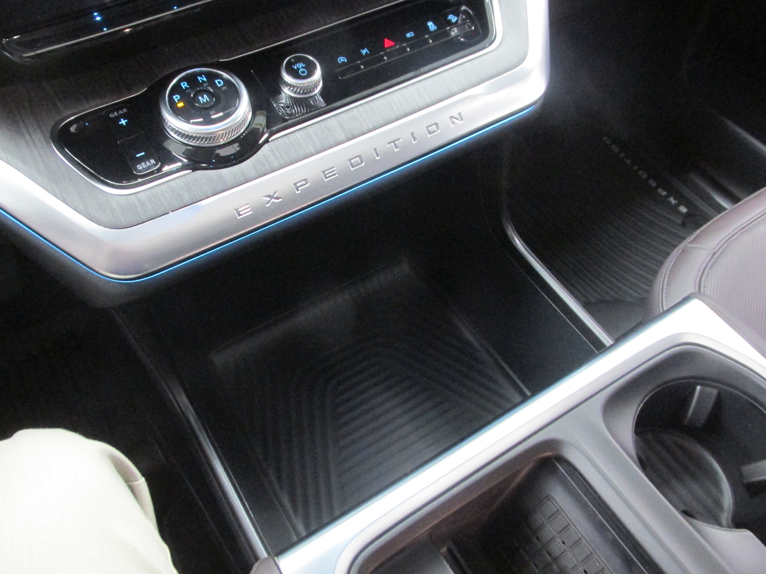 2025 Ford Expedition Platinum - Photo 46