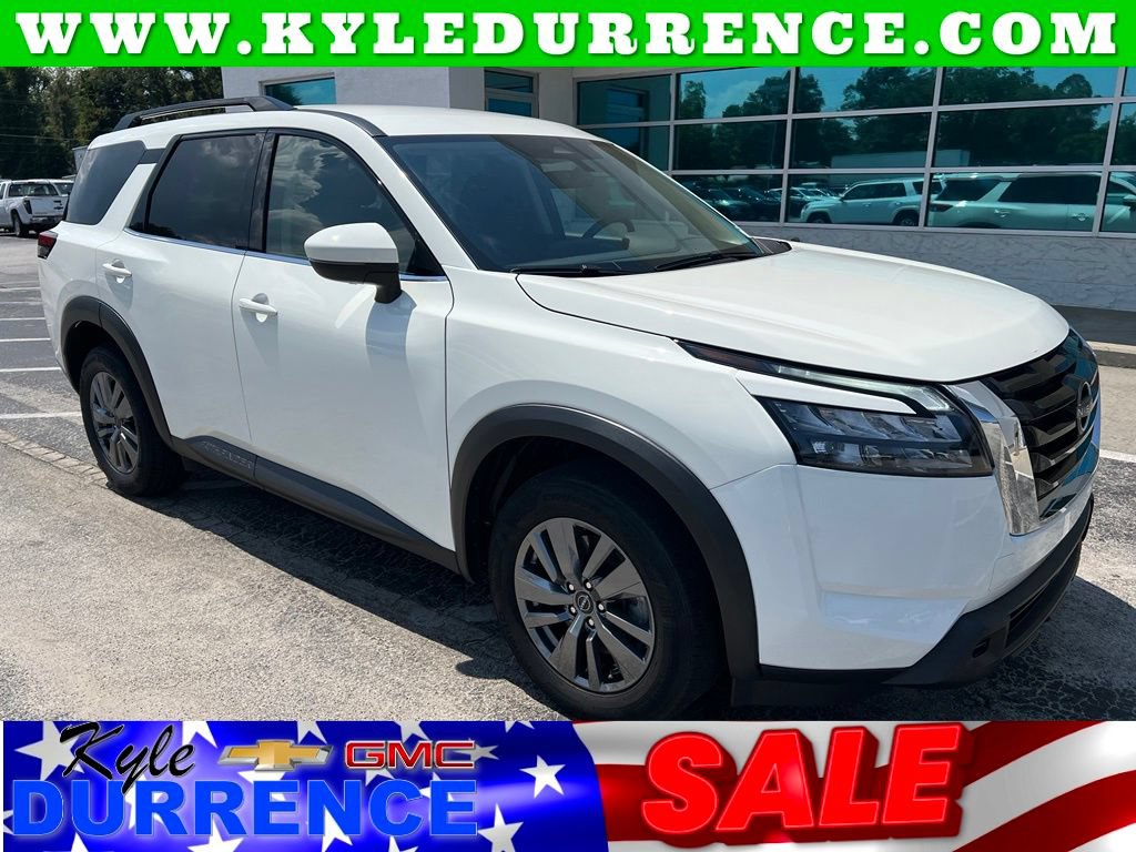 2025 Nissan Pathfinder SV