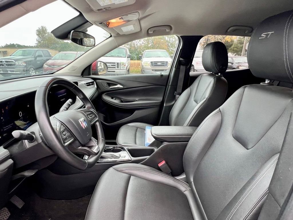 2024 Buick Encore GX Sport Touring photo 4