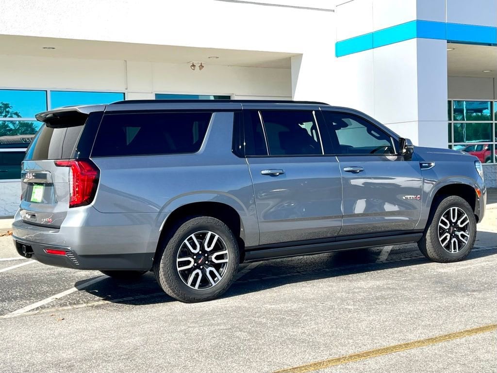 Used 2021 GMC Yukon XL AT4 SUV