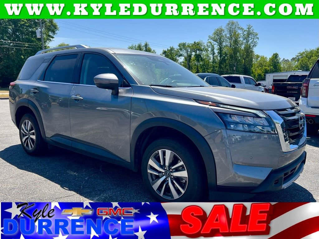 2025 Nissan Pathfinder SL 2WD's photo