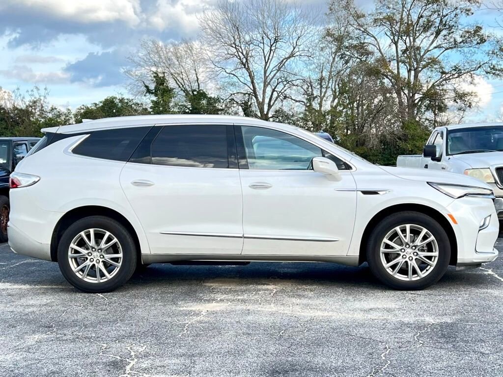 Used 2023 Buick Enclave Essence SUV